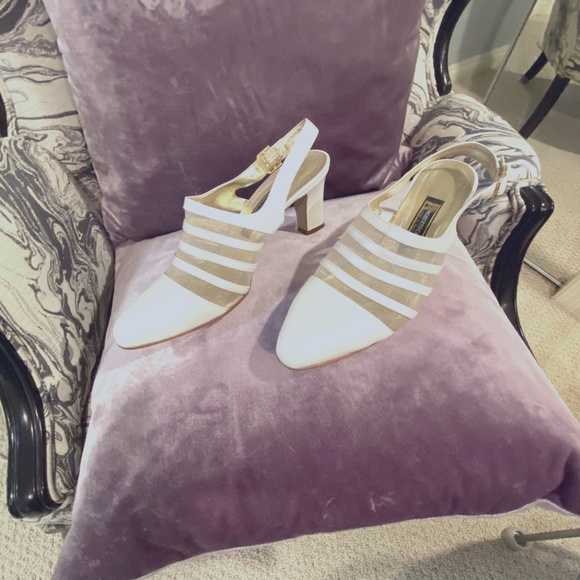 LEATHER HEELS - Picture 1 of 4